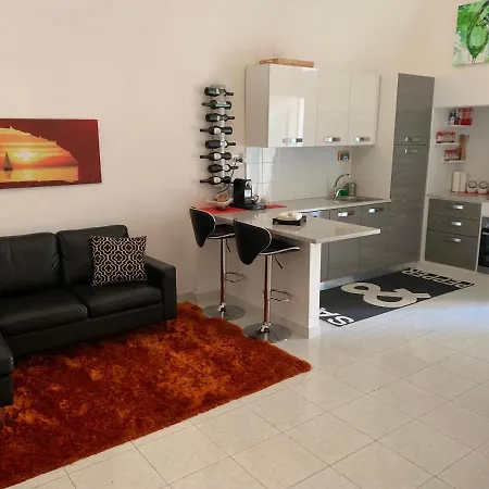 Апартаменты Nadia House