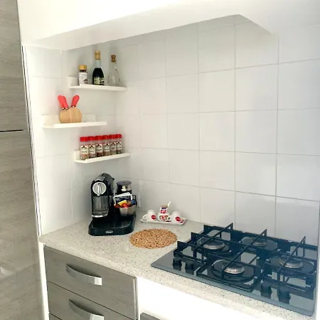 Апартаменты Nadia House *